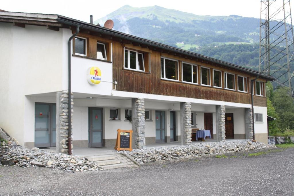 Hostel Sporti Grusch Exterior foto
