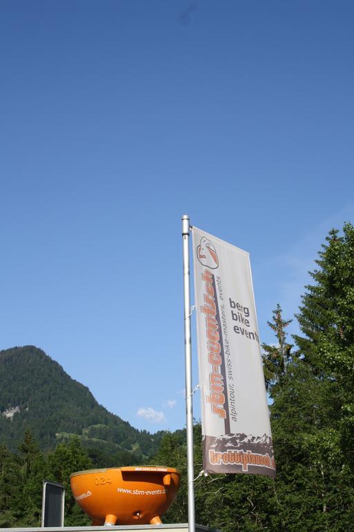Hostel Sporti Grusch Exterior foto